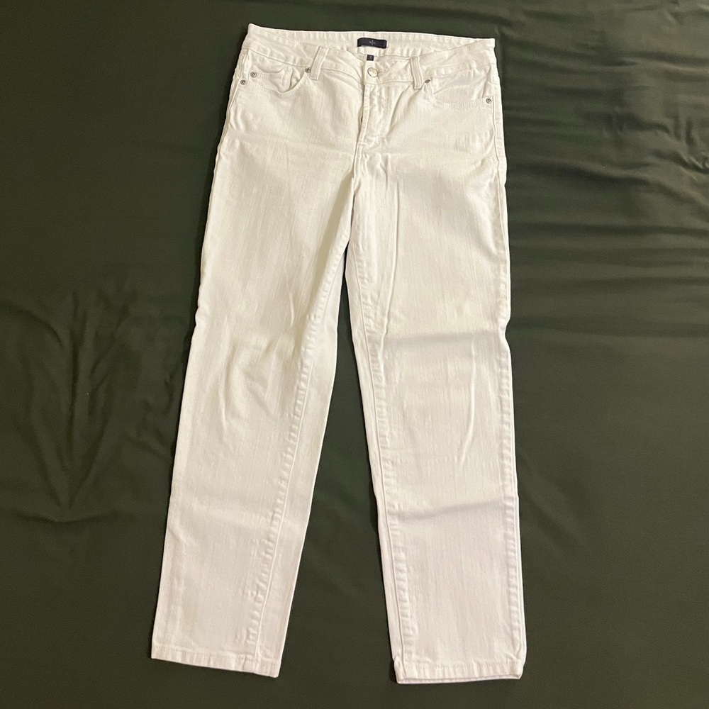Gently used NYDJ size - 8